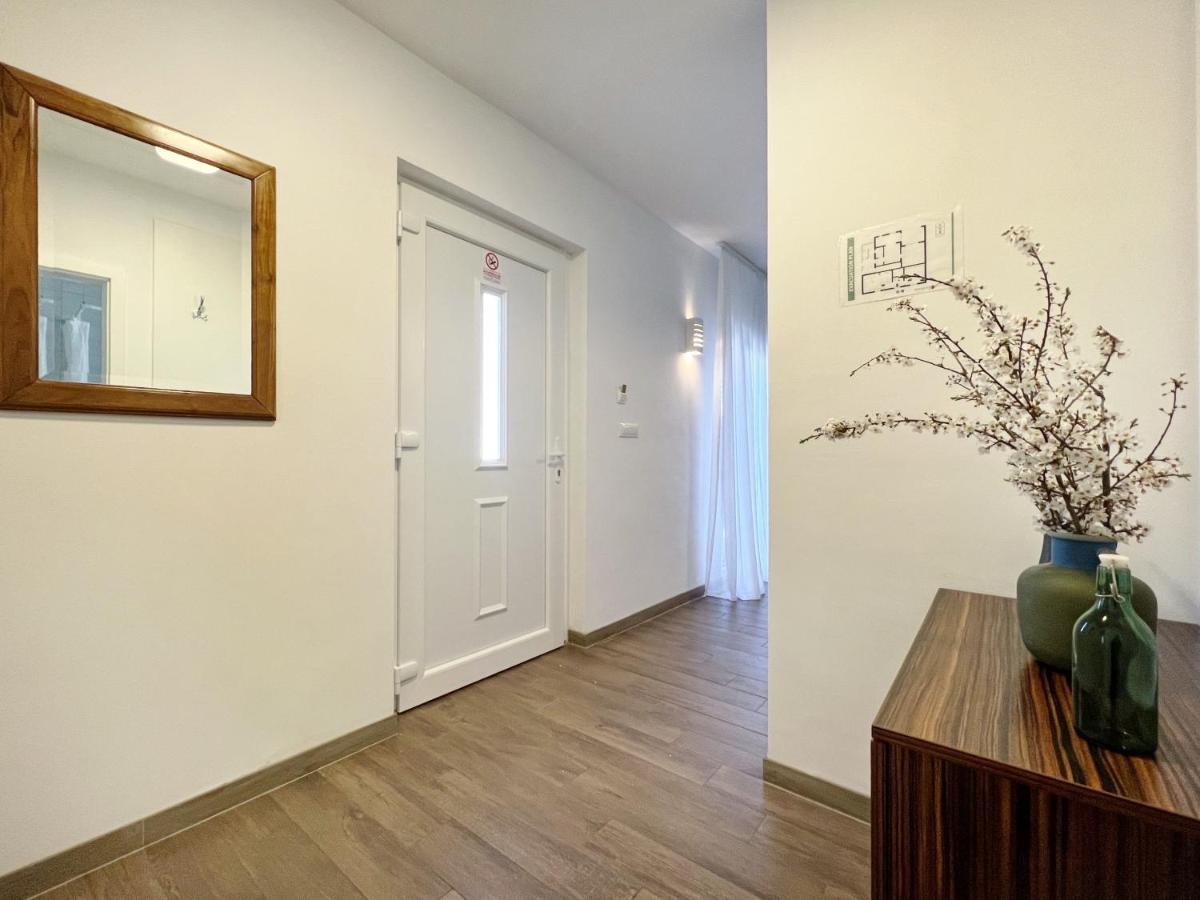 Apartments Teodora Maria Novigrad Istria Eksteriør billede