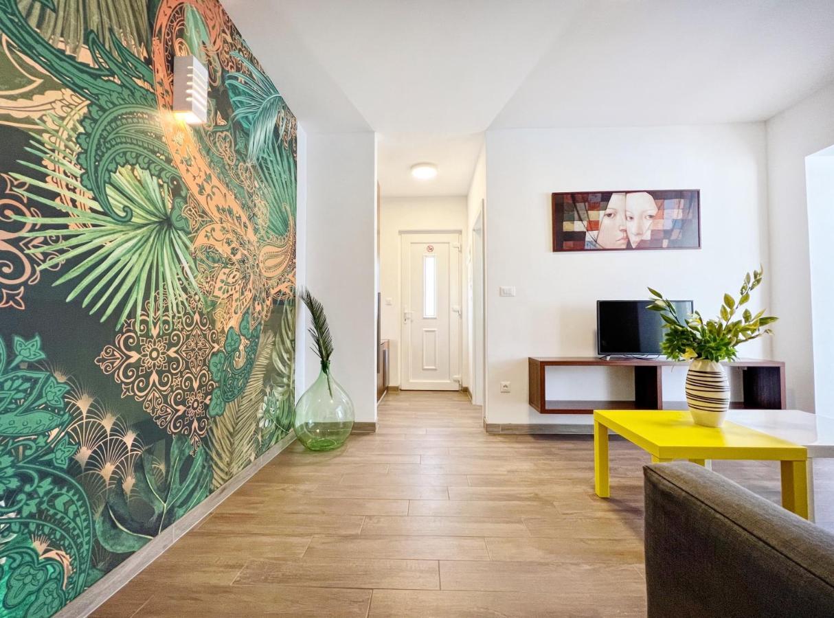 Apartments Teodora Maria Novigrad Istria Eksteriør billede