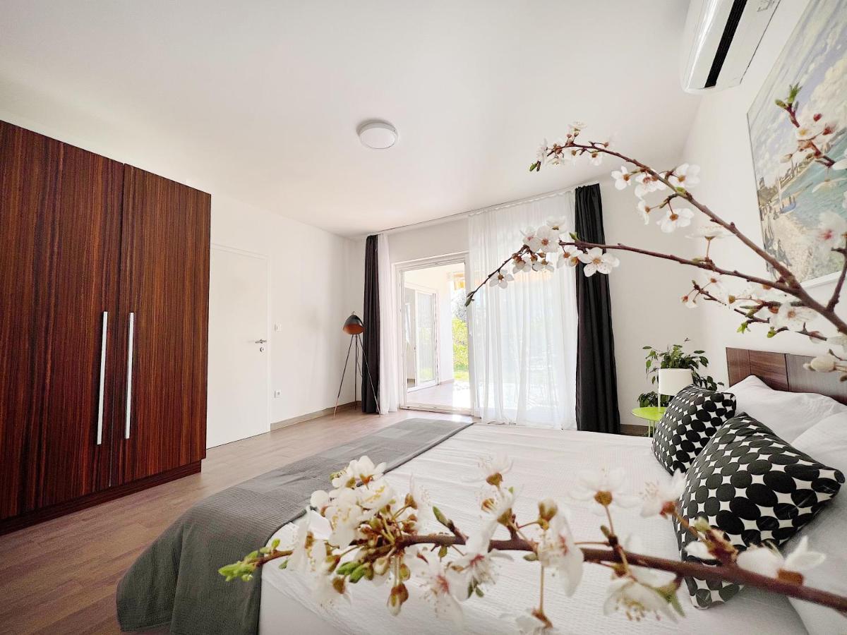 Apartments Teodora Maria Novigrad Istria Eksteriør billede