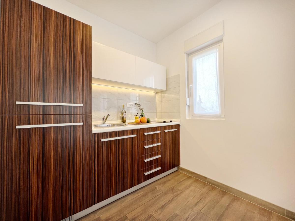 Apartments Teodora Maria Novigrad Istria Eksteriør billede