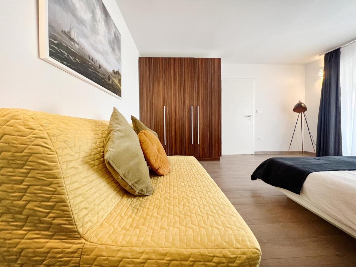 Apartments Teodora Maria Novigrad Istria Eksteriør billede
